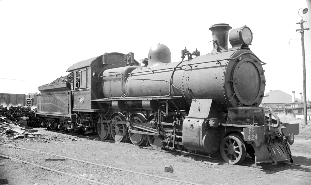 FS Class No 424 ouside Bunbury Shed